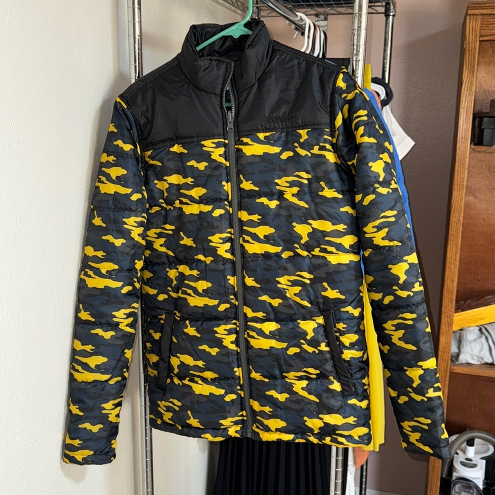 Magellan Outdoors boys coat